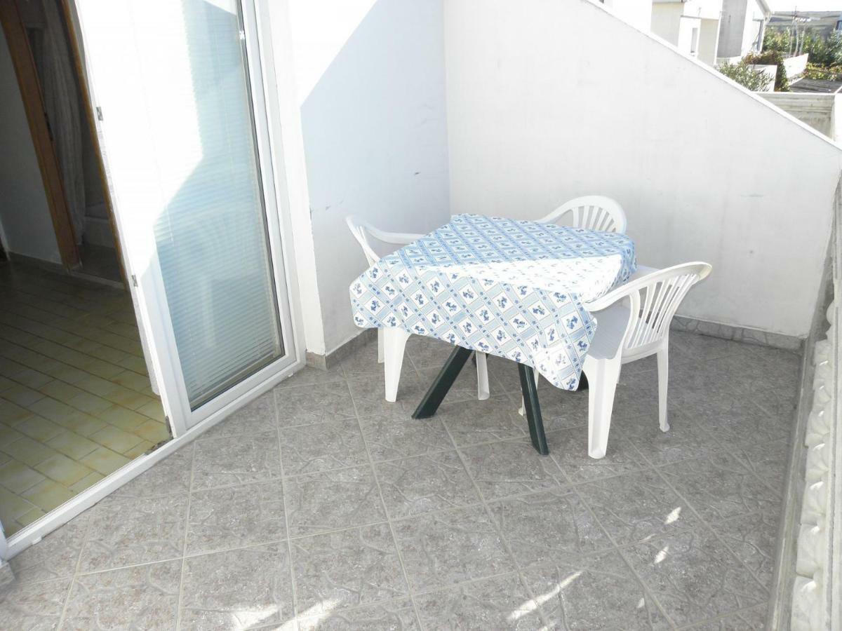 Apartments Fabijan - 50M From Sea Povljana Εξωτερικό φωτογραφία