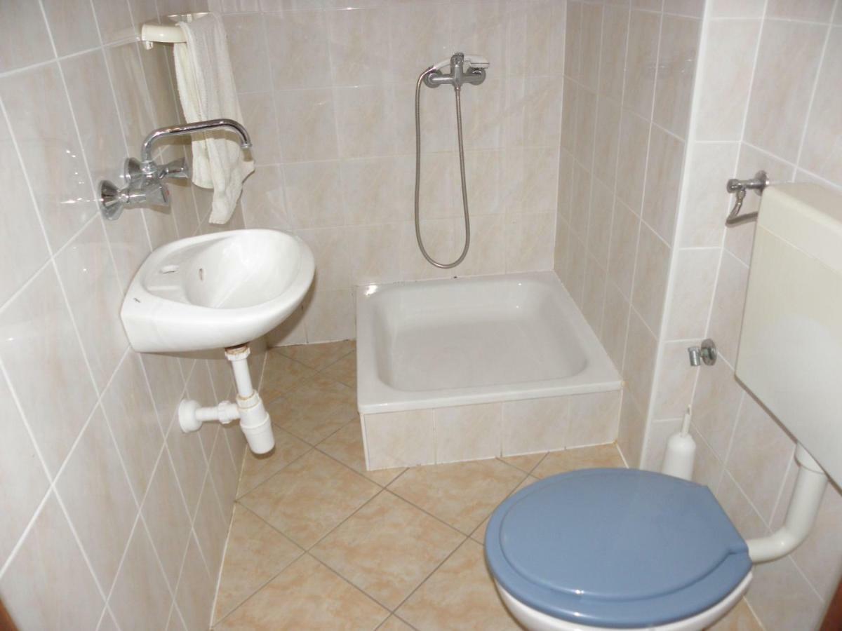 Apartments Fabijan - 50M From Sea Povljana Εξωτερικό φωτογραφία