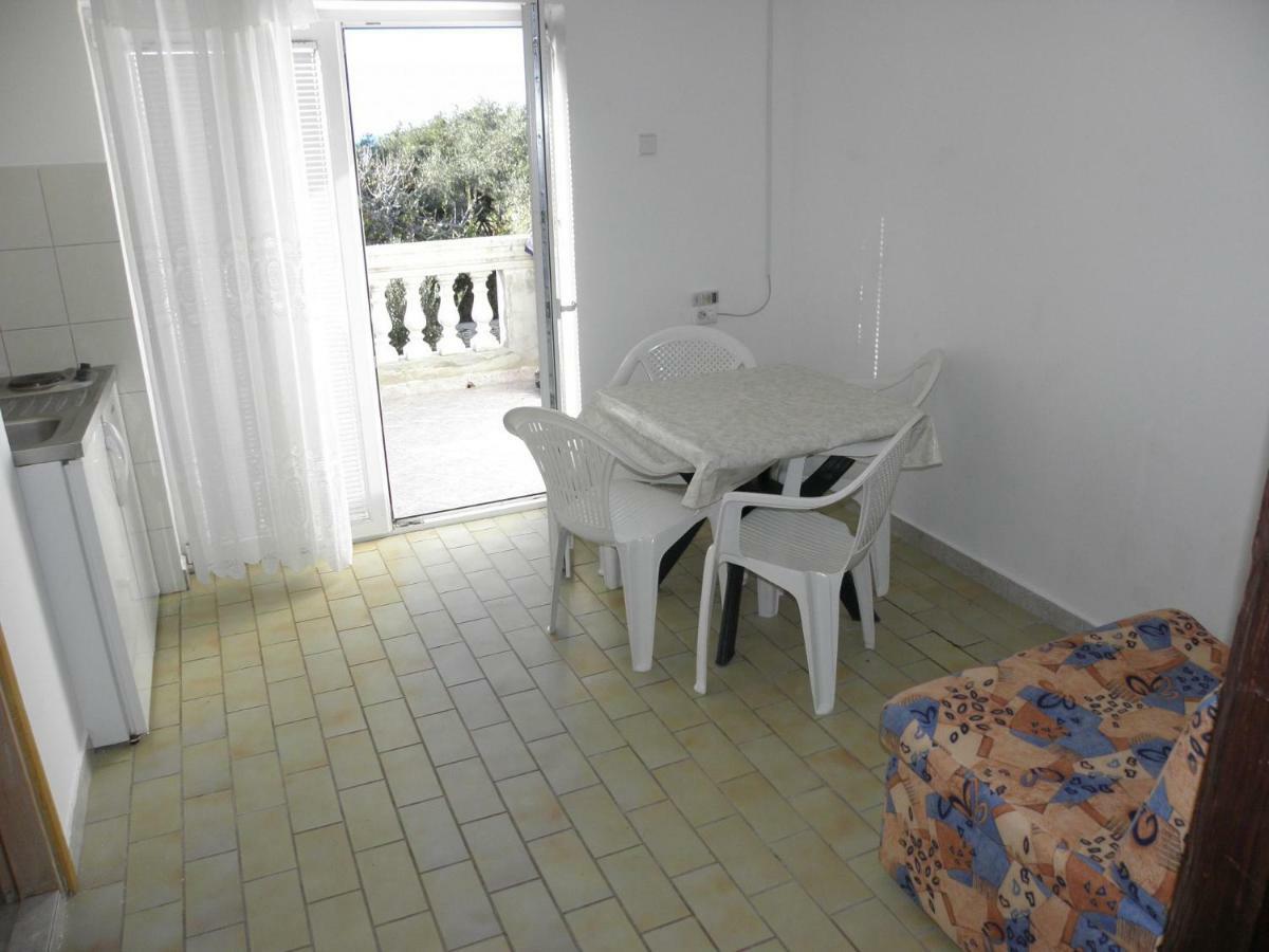 Apartments Fabijan - 50M From Sea Povljana Εξωτερικό φωτογραφία